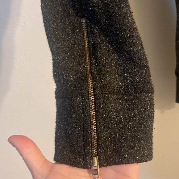 CLEARANCE….. Cabi jogger sweatpants with pockets - Picture 2 of 6